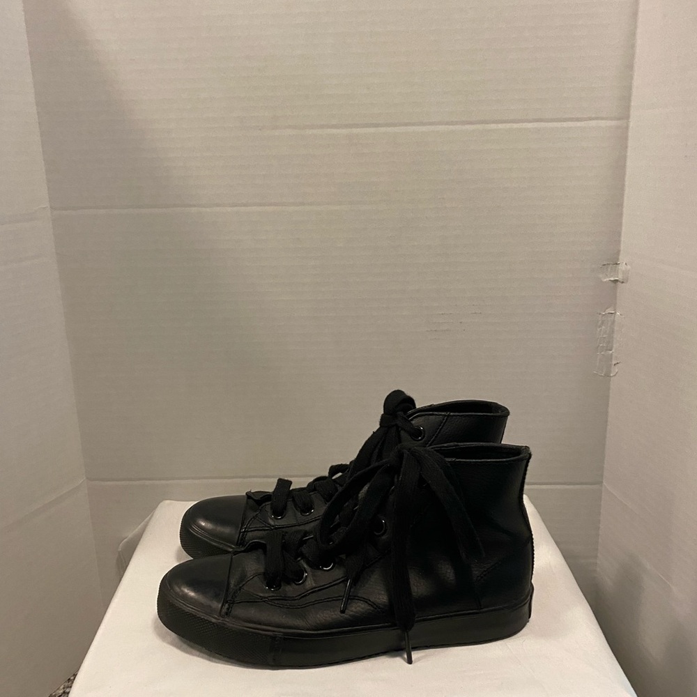 Black Leather Hitop Airwalks